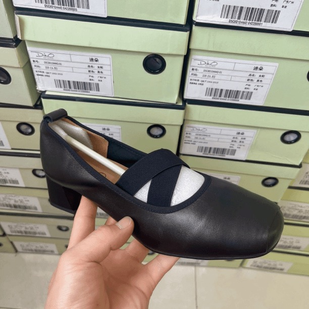 104442 蛋卷休闲百搭平底舒适单鞋