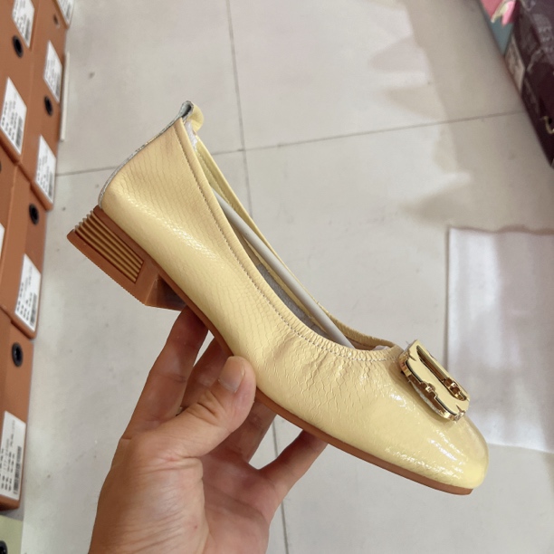 665911牛皮百搭单鞋