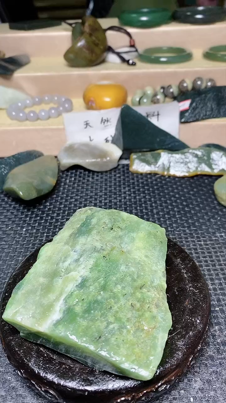 【闪购商品】和田玉346未镶嵌原石毛料有瑕疵