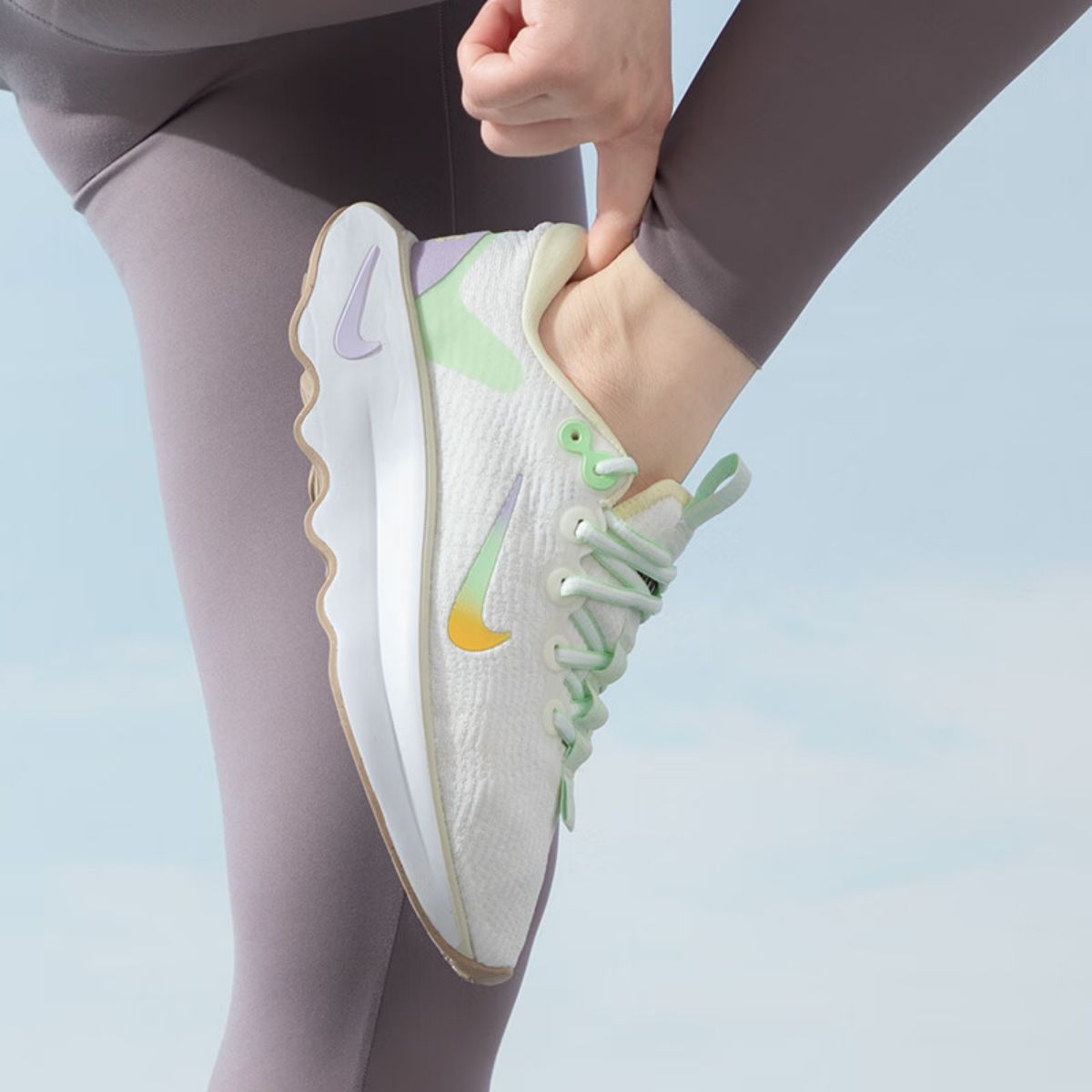 NIKE/耐克MOTIVA运动休闲时尚轻便女子训练鞋软底百搭HF5728-191