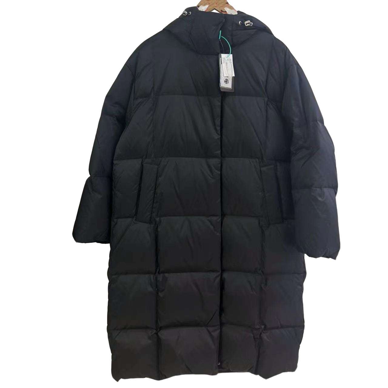 7484-（黑色）长款加厚过膝连帽羽绒服