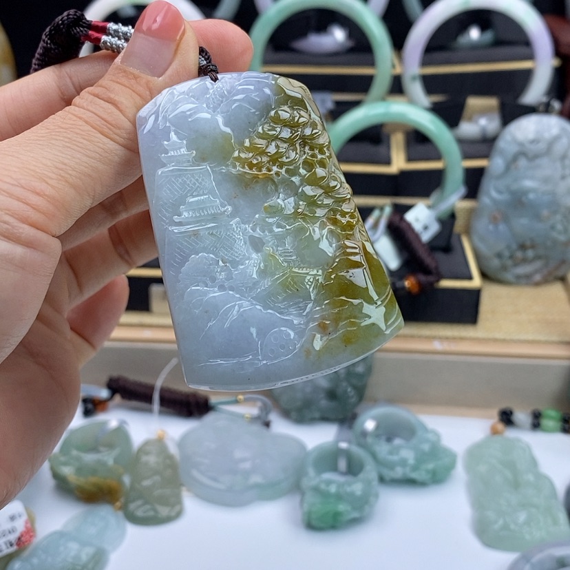 【闪购商品】翡翠颈饰未镶嵌