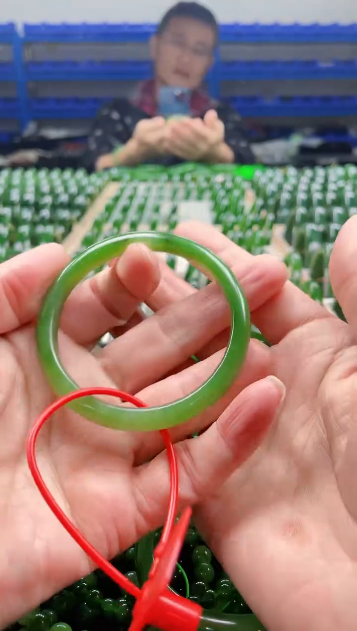 【闪购商品】和田玉（碧玉）手镯未镶嵌964