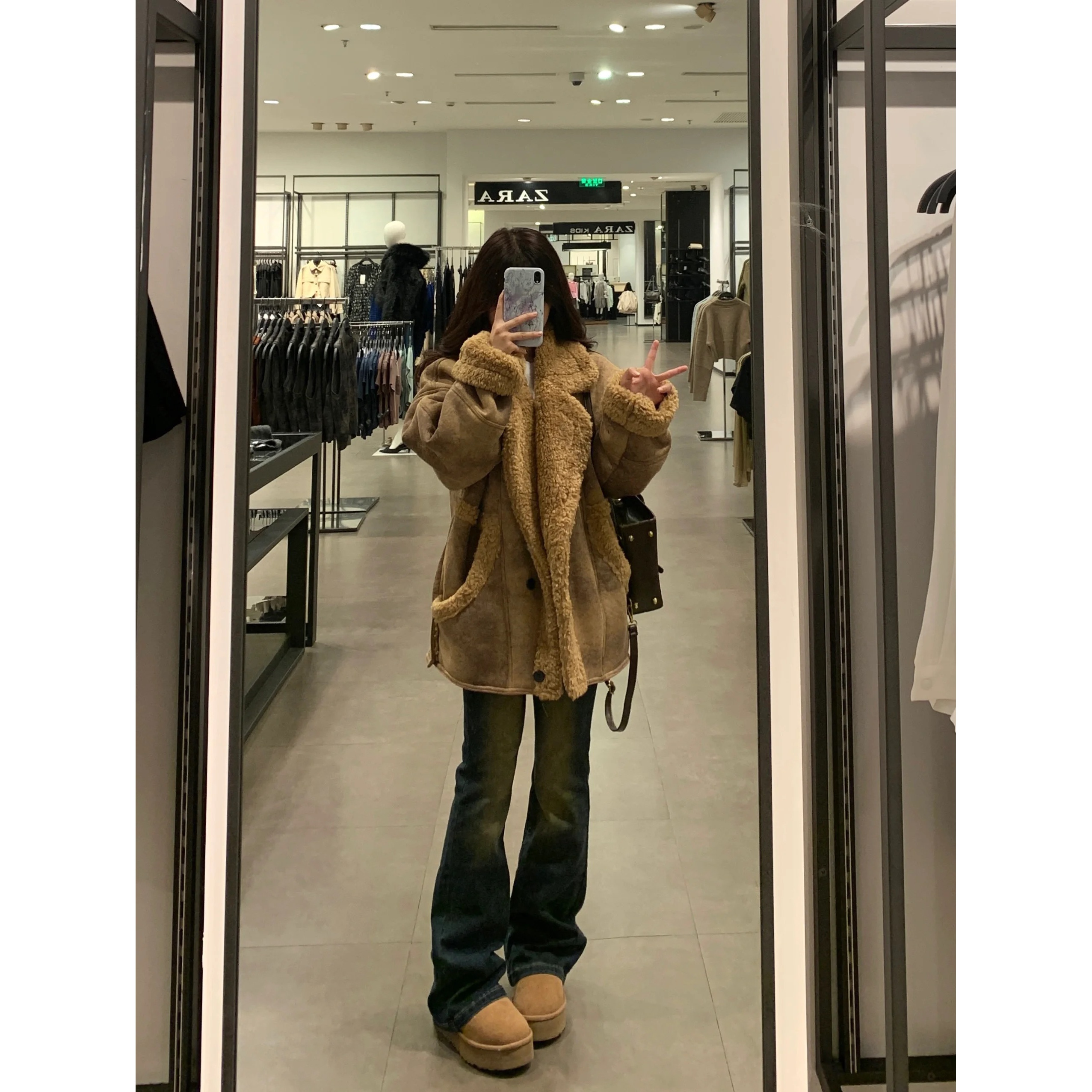 棕色晕染皮毛一体外套女冬季新款高级感气质慵懒宽松大翻领机车服