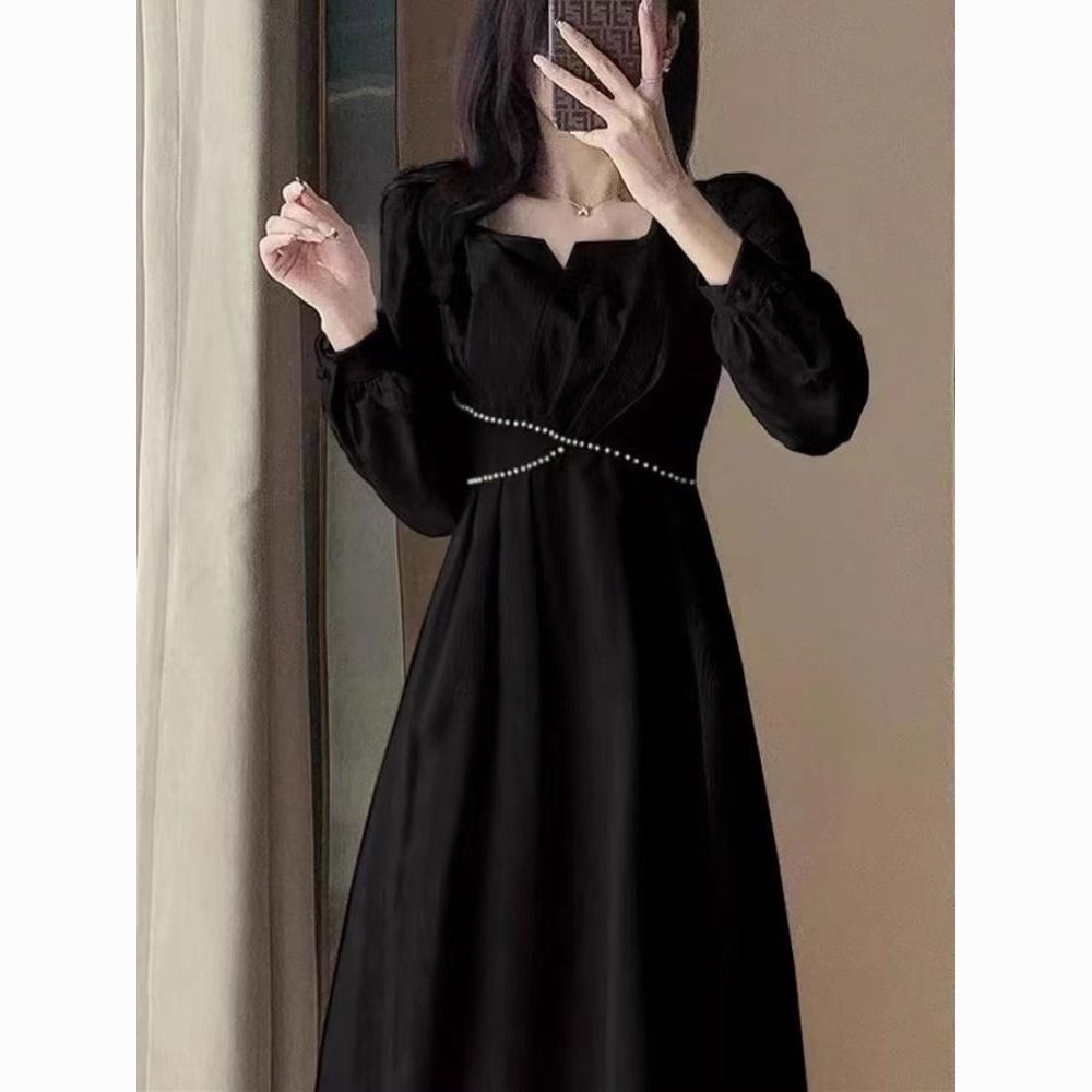 法式茶歇长袖连衣裙女秋冬气质高级感小众设计斜珠修身显瘦长裙子