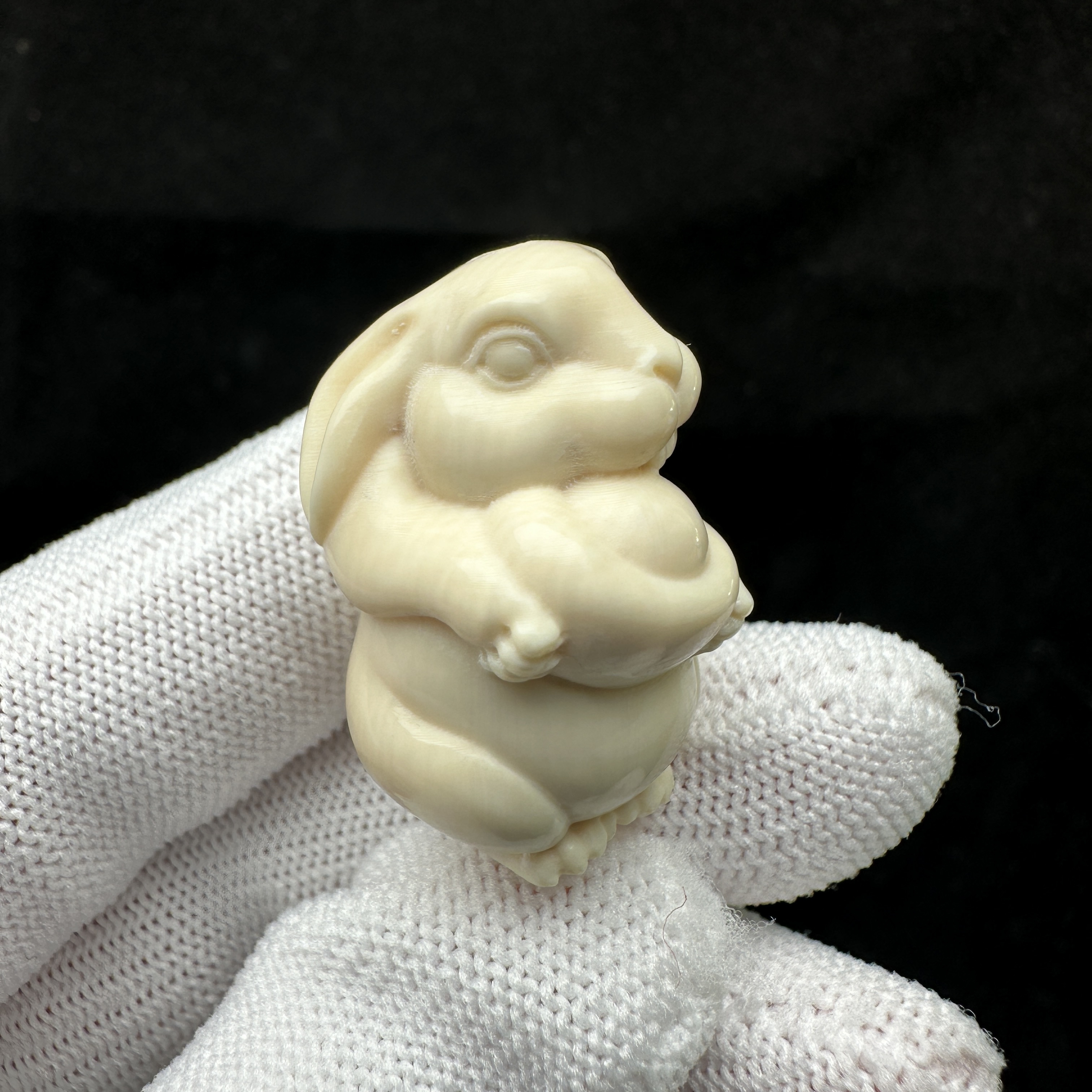 K7693天然猛犸牙 雕刻件兔 18.8*29*18.5mm支持鉴定 假一罚四