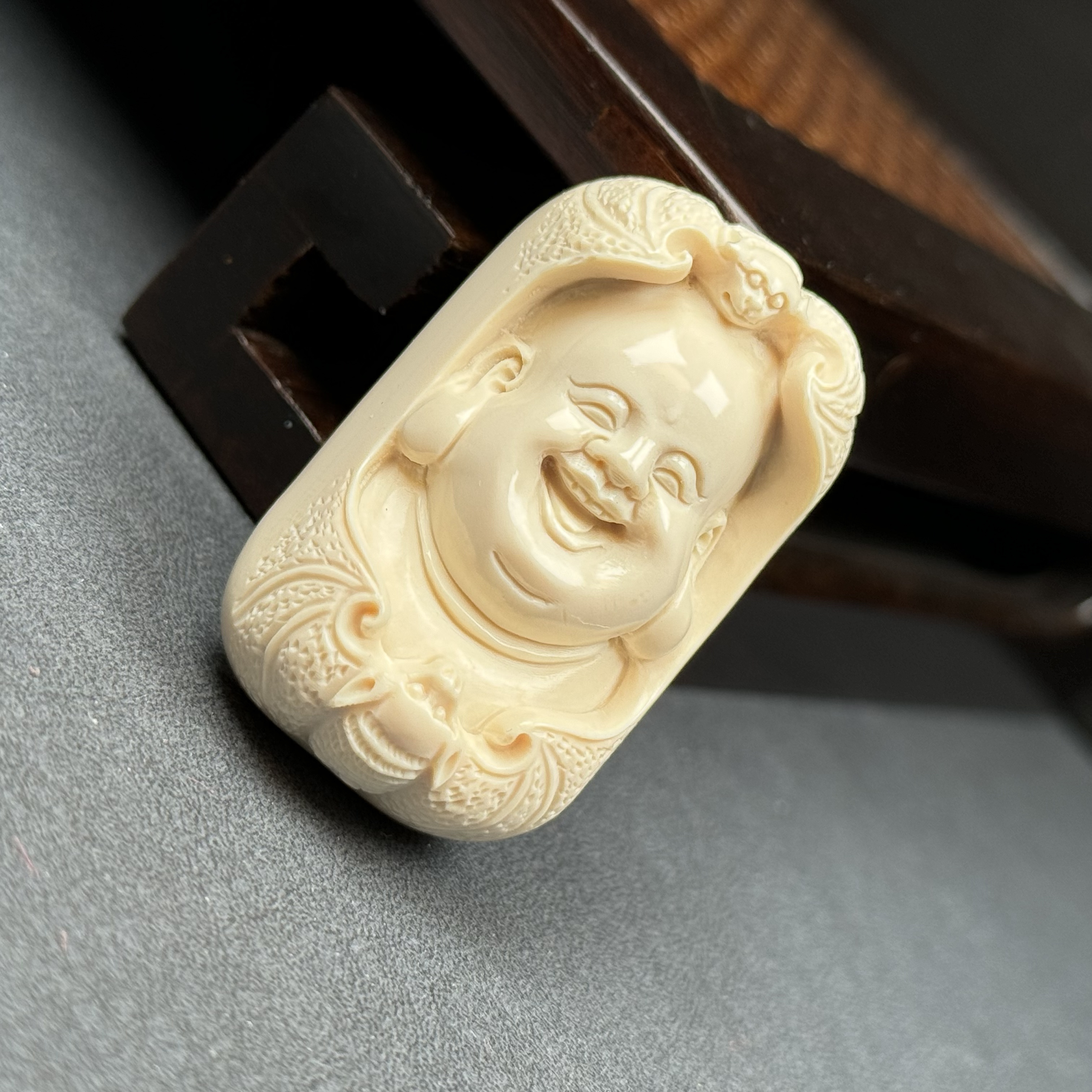 K4155天然猛犸牙 雕刻弥勒 39*40*18.5mm支持鉴定 假一罚四