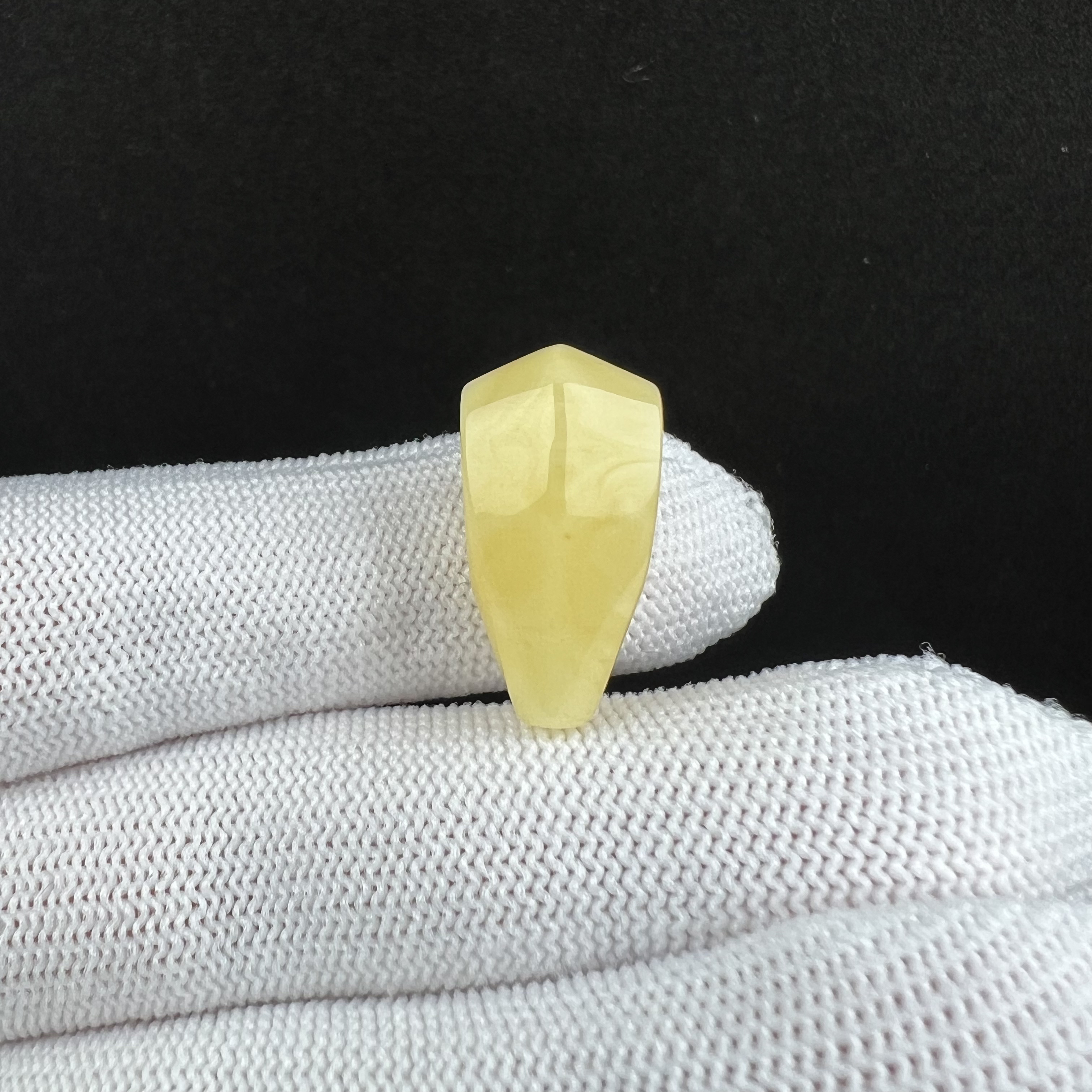 J7296天然俄料蜜蜡三通11.3x22.2mm 1.4克 2.2孔 可过1.5双股绳