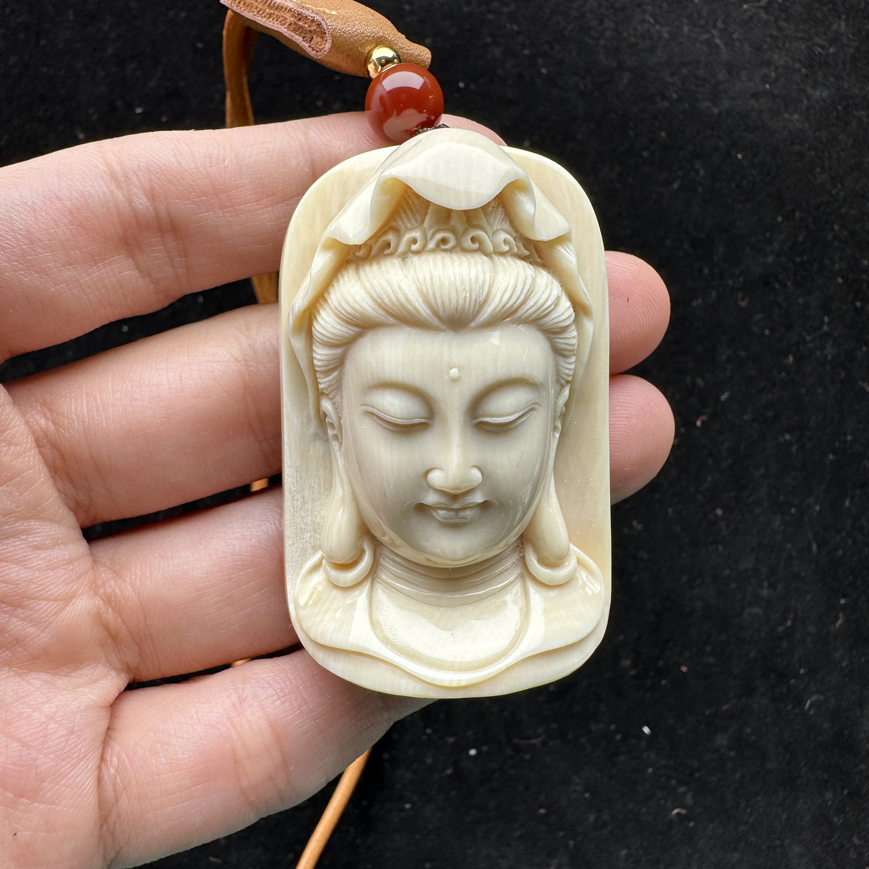 K4355天然猛犸牙 观音 33*51*22mm 支持鉴定 假一罚四