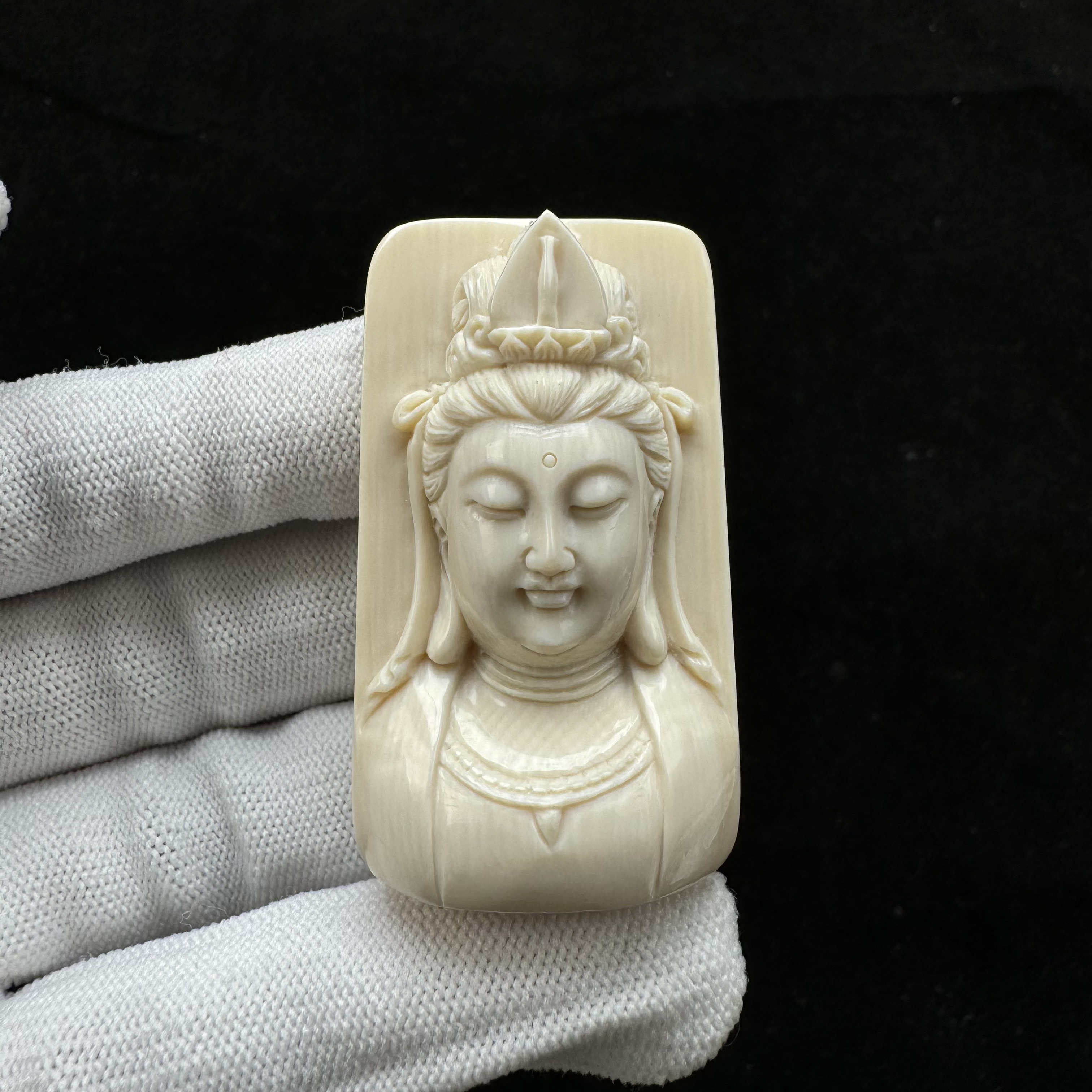 K2833【京派大师-青松】天然猛犸牙 雕刻观音牌29*52*16mm 