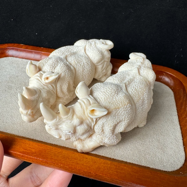 F1972  天然猛犸象牙 小牛雕刻摆件 29×74×31mm支持鉴定 假一罚四