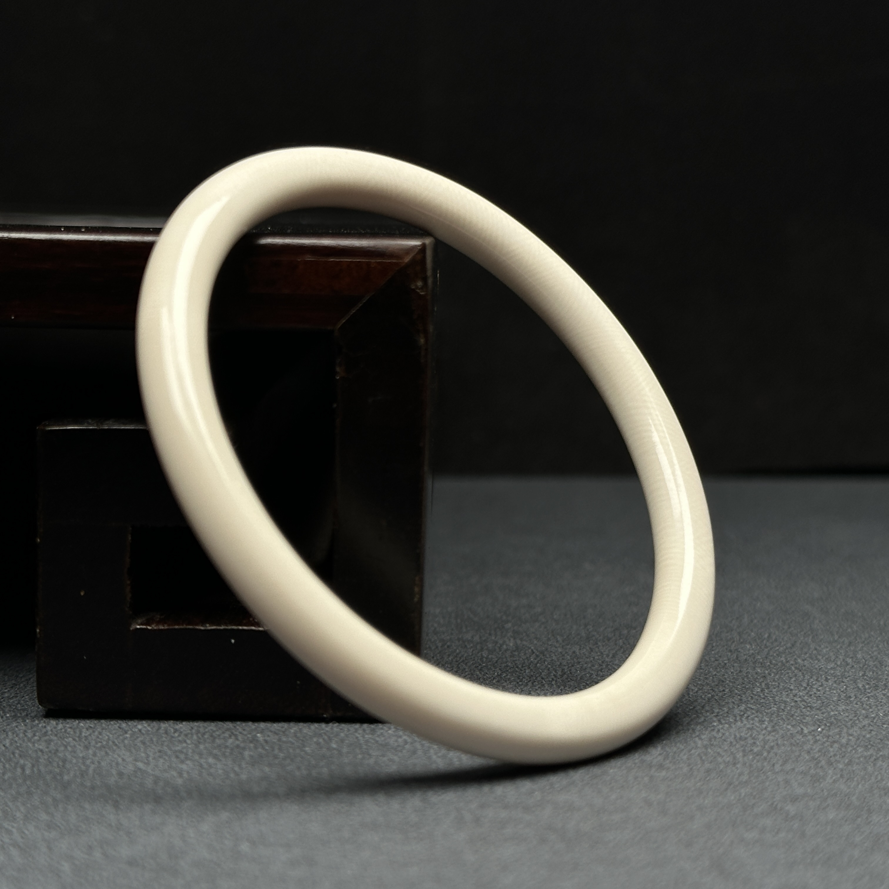 X3423天然猛犸牙 6mm圆条手圈 56.5mm支持鉴定 假一罚四