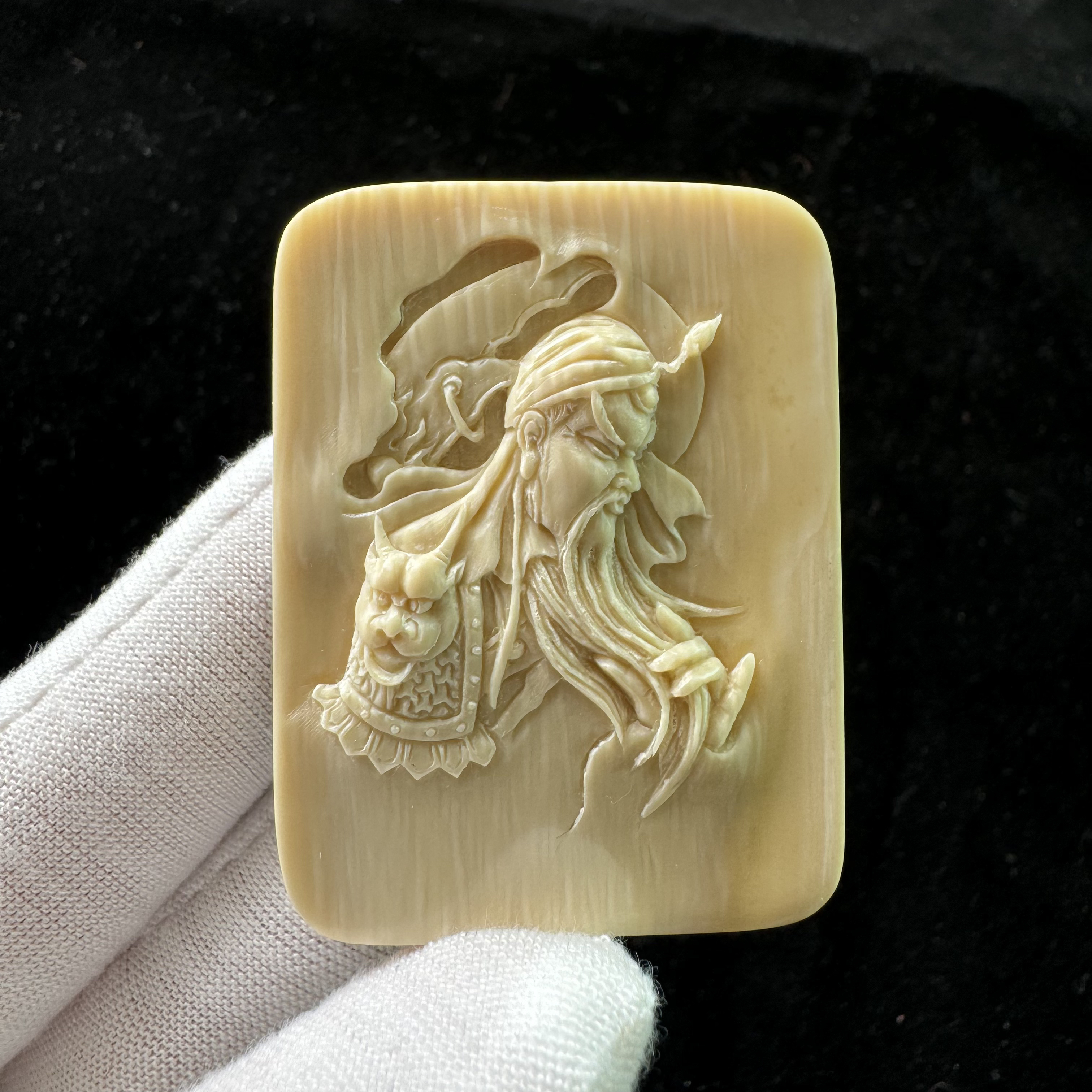 K2315天然猛犸牙35×45.5×12.3mm雕刻牌 支持鉴定 假一罚四