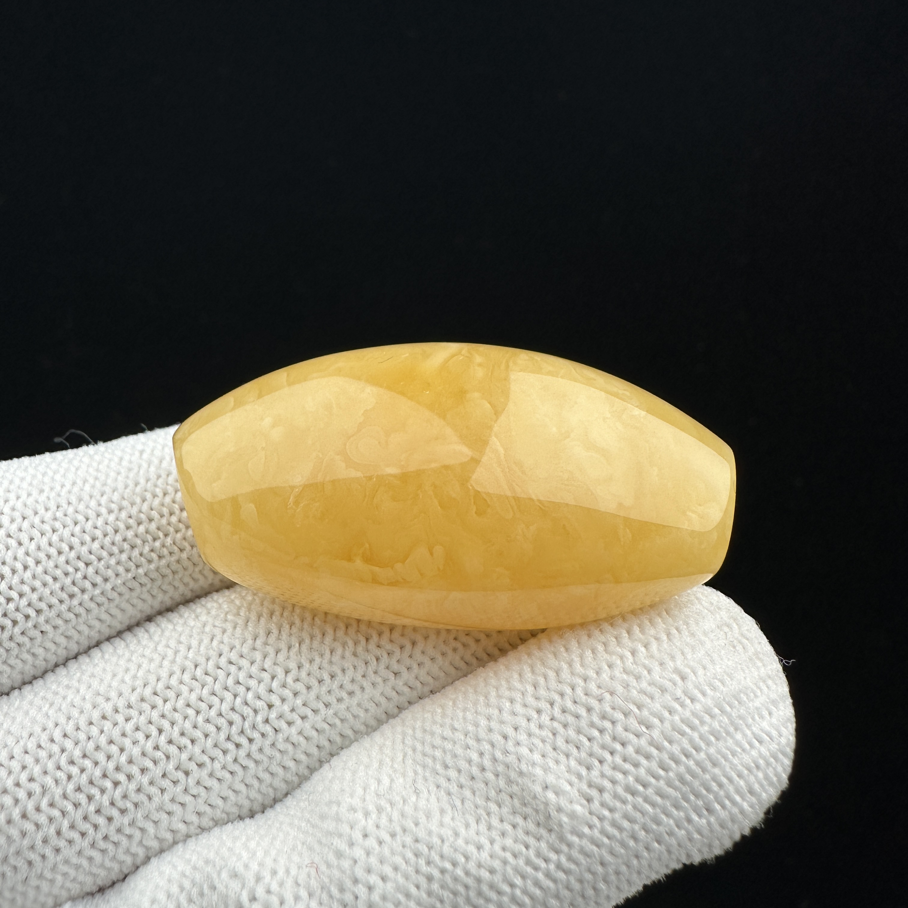 B8546天然原矿蜜蜡 鸡油黄妖花马蹄珠 22*42mm抖音基地质检发货