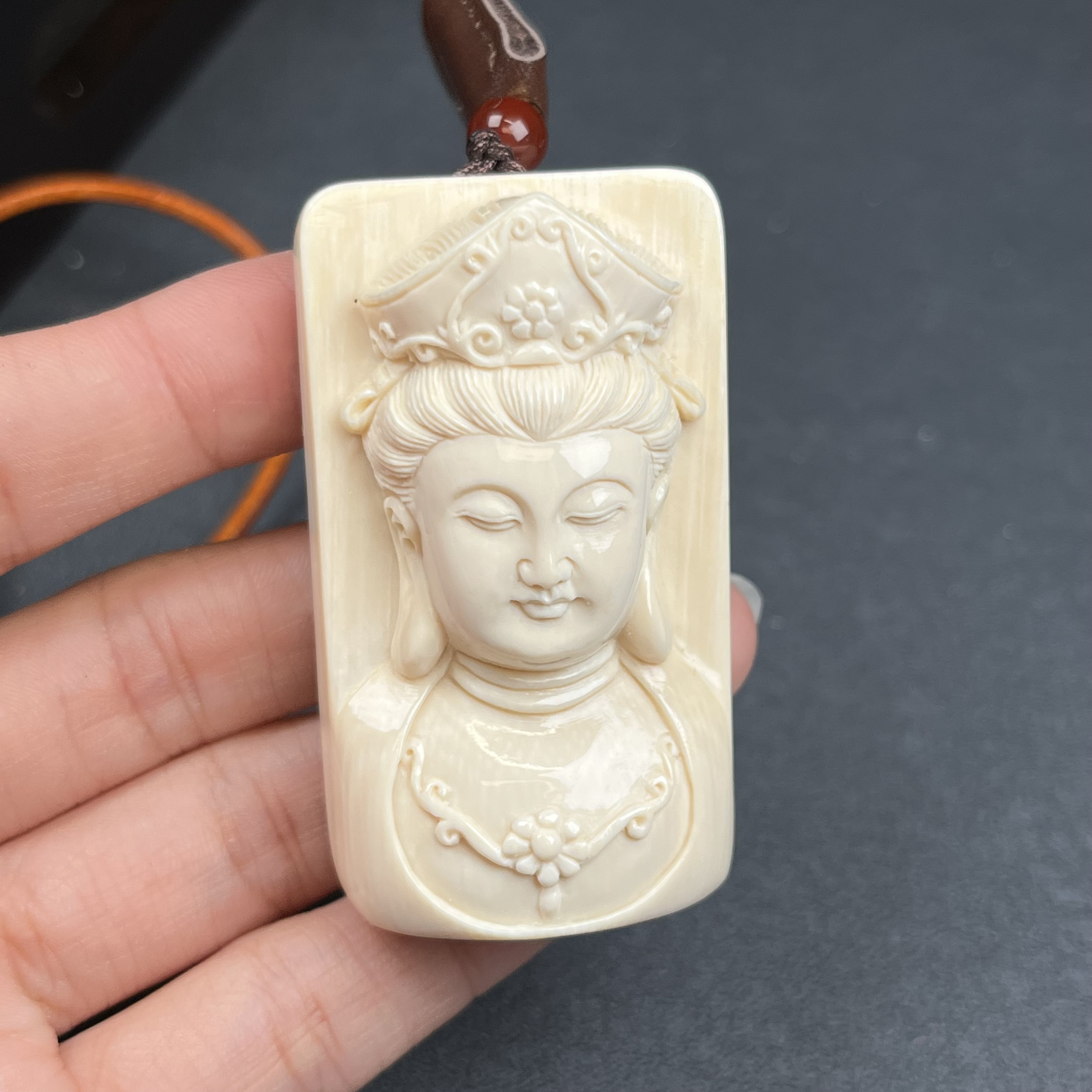 K4153天然猛犸牙 雕刻观音 42*54.5*19mm支持鉴定 假一罚四
