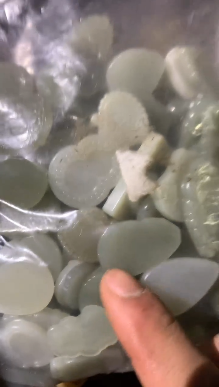 【闪购商品】和田玉吊坠(不含链)未镶嵌不固定