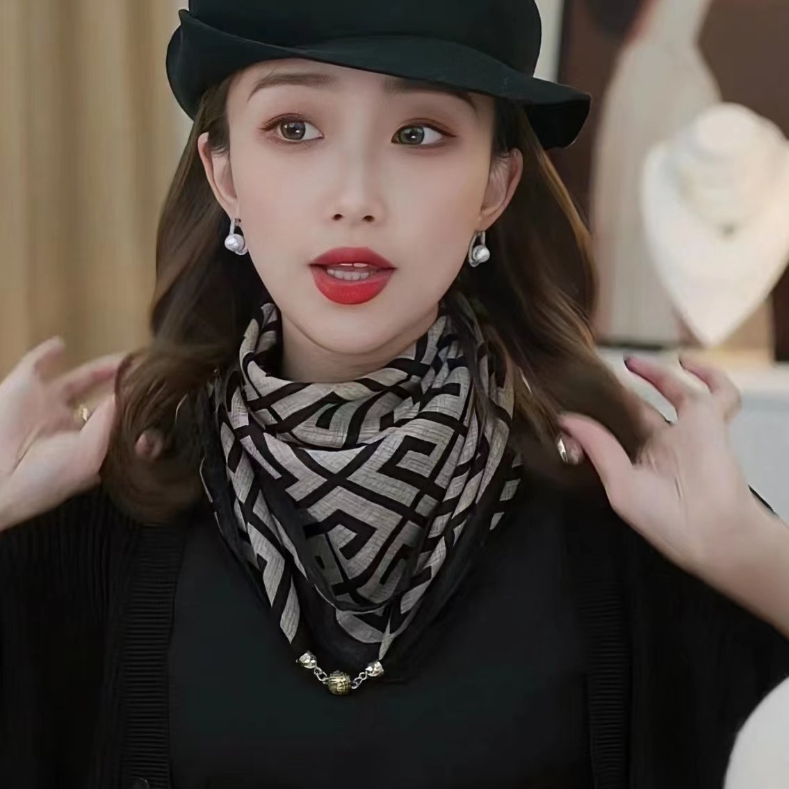 秋冬新款小金球磁吸扣围脖丝巾时尚百搭韩版