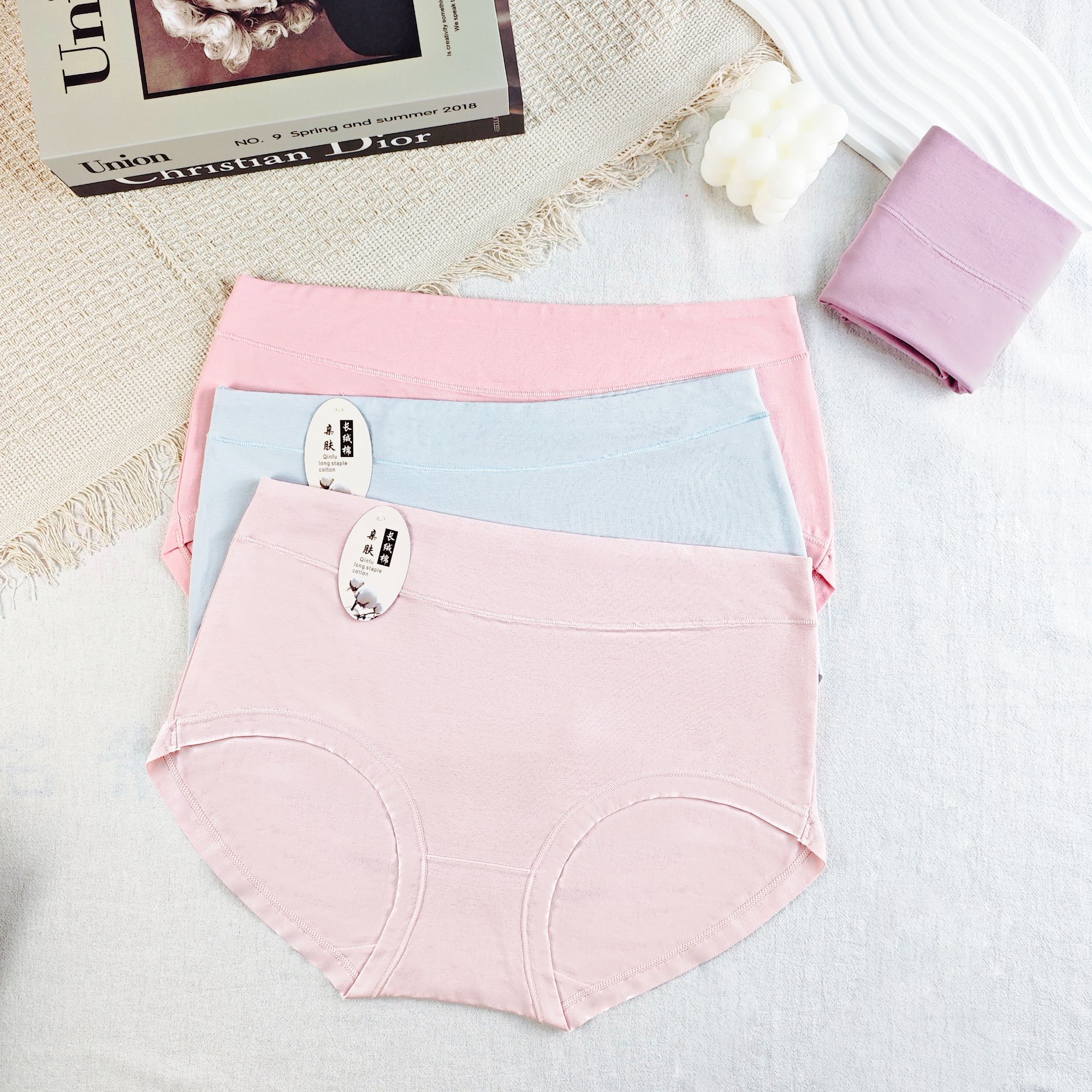 纯色简约女士三角内裤舒适棉质亲肤透气