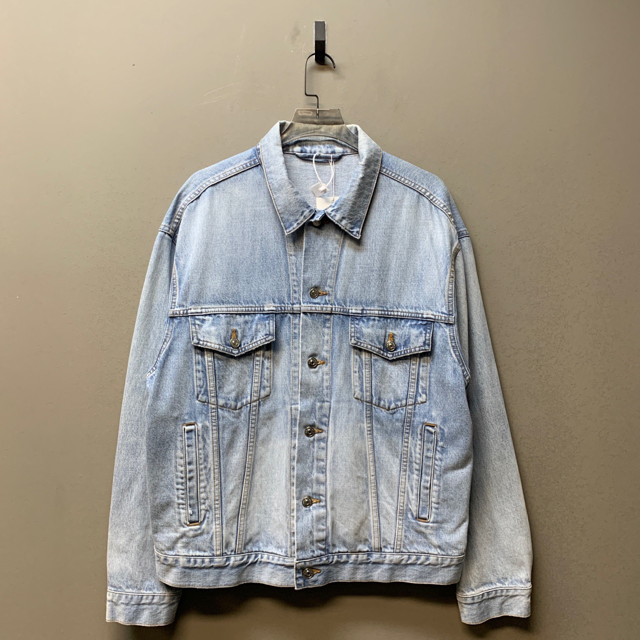 Balenciaga 巴黎世家/06221/背后logo印花牛仔外套 成色99新 os 