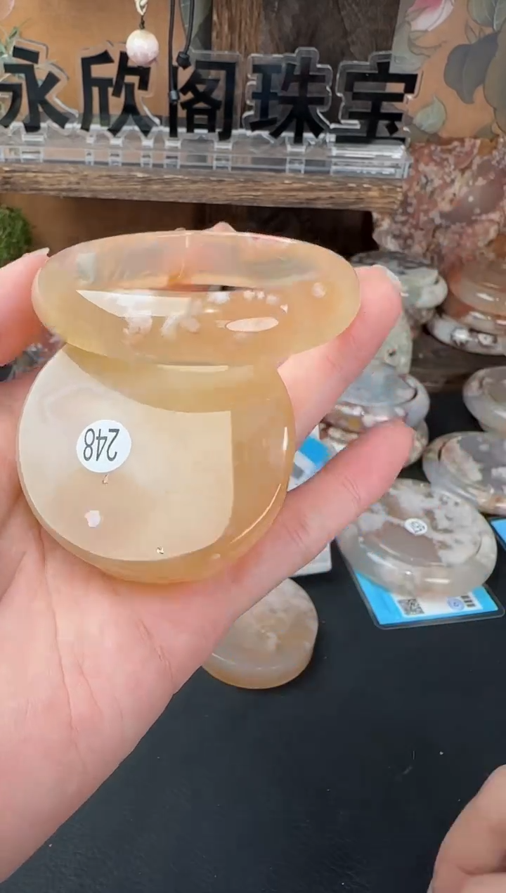 【闪购商品】玛瑙/玉髓手镯（圆镯）未镶嵌57