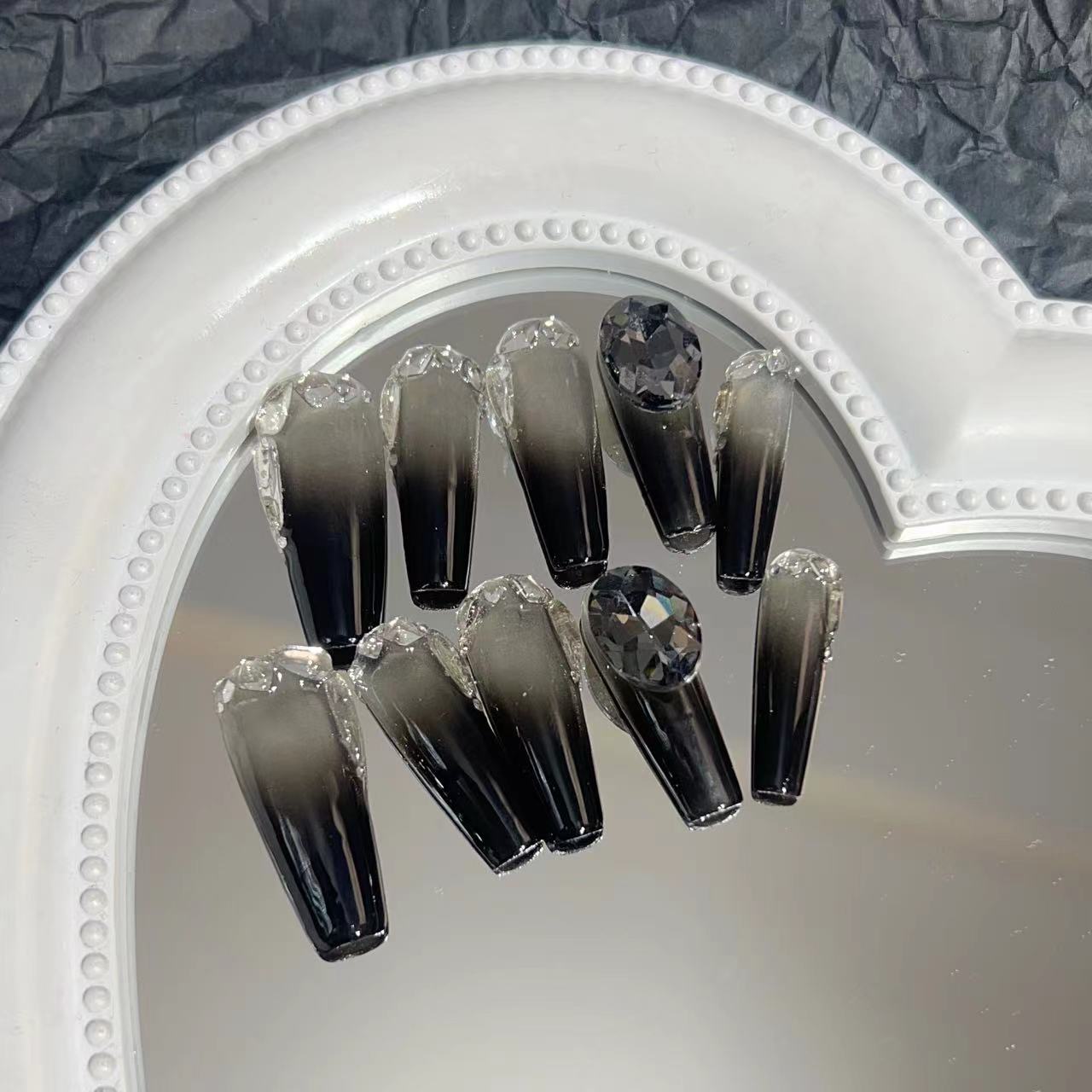 穿戴甲纯手工美甲成品假指甲贴片黑色法式渐变爆闪钻高级秋冬新款