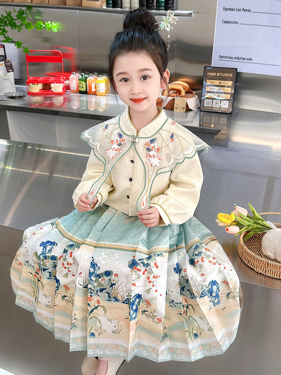 2024冬季新款碎花汉服女童超仙马面裙儿童套装明制唐装襦裙两件套