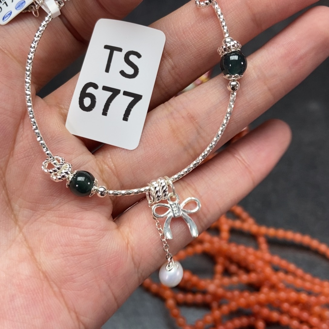 水晶多样性发一只未镶嵌