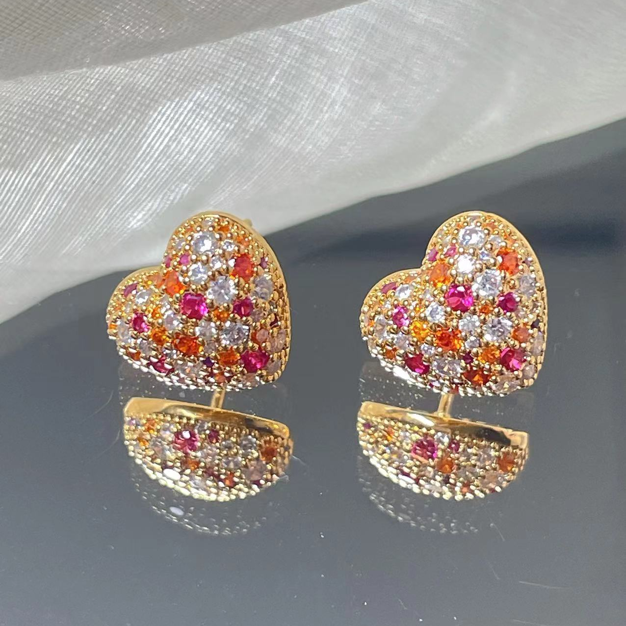 铜合金耳饰 法式设计师爱心耳钉气质轻奢高级感复古耳饰百搭