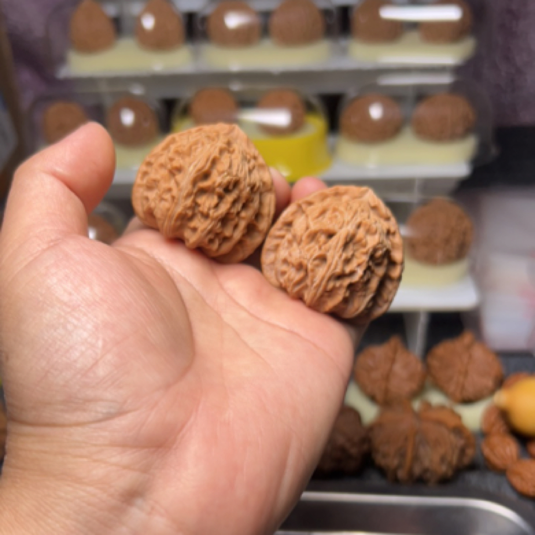 424238-01全品白狮子（正三角白）