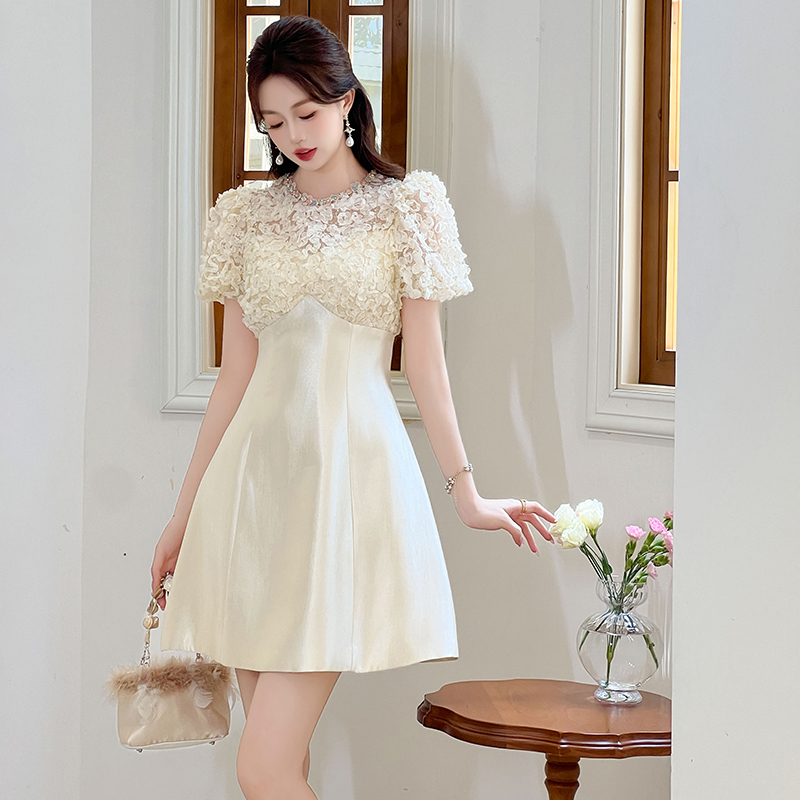 方领连衣裙裙子气质小个子夏季法式小众收腰时尚轻奢21156