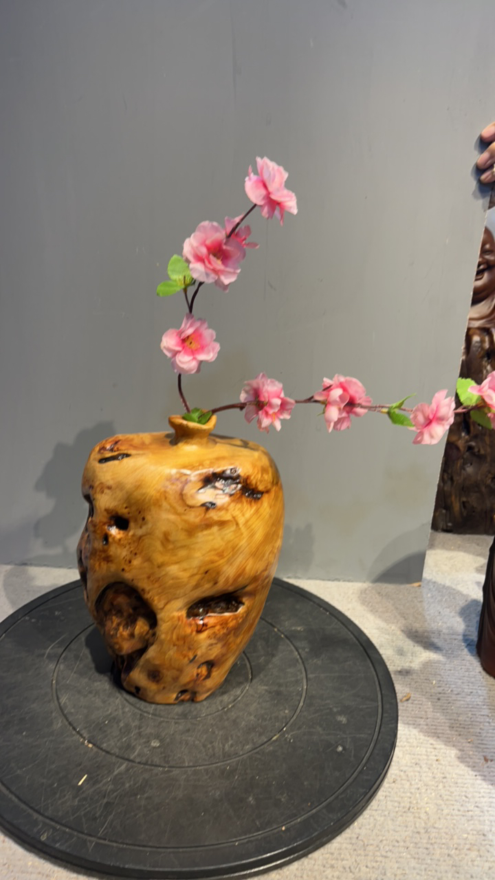 香衫木瘤小花瓶随形根雕摆件