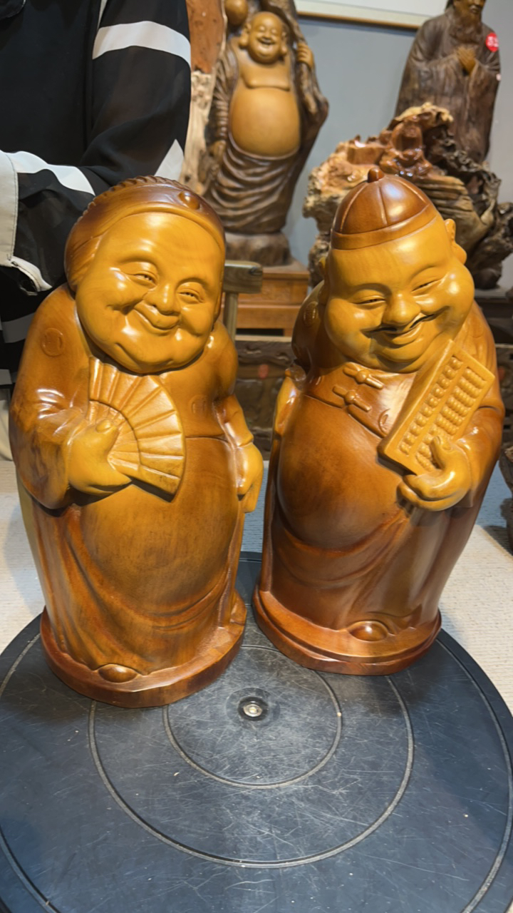 香樟木地主和地主婆根雕摆件