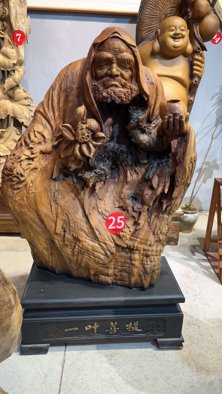 香樟木达摩根雕摆件，138高80长36宽