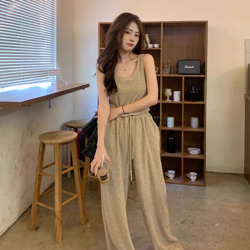 2025新款休闲U领短款背心抽绳松紧腰垂感毛巾拖地裤两件套