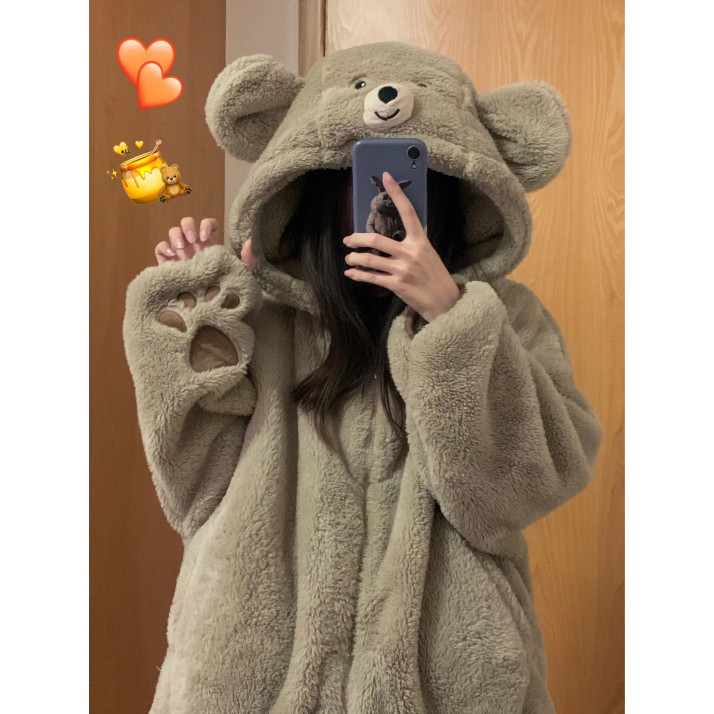 冬季可外穿加厚珊瑚绒保暖女网红风可爱小熊宽松加绒厚毛绒家居服