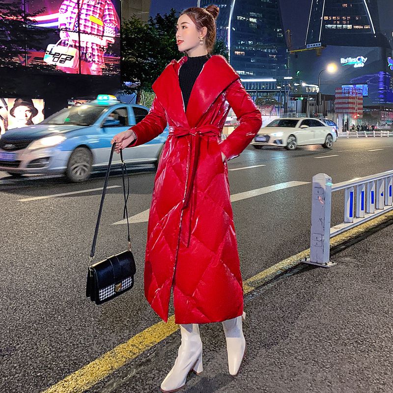 时尚款红色长款棉服女气质2023新款过膝连帽加绒衣服冬装大衣外套
