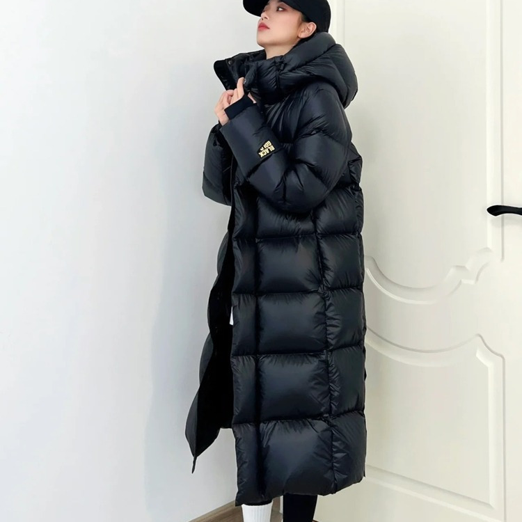 时尚款冬季黑金长款羽绒羽绒服羽绒服女2023年冬季新款情侣宽松羽