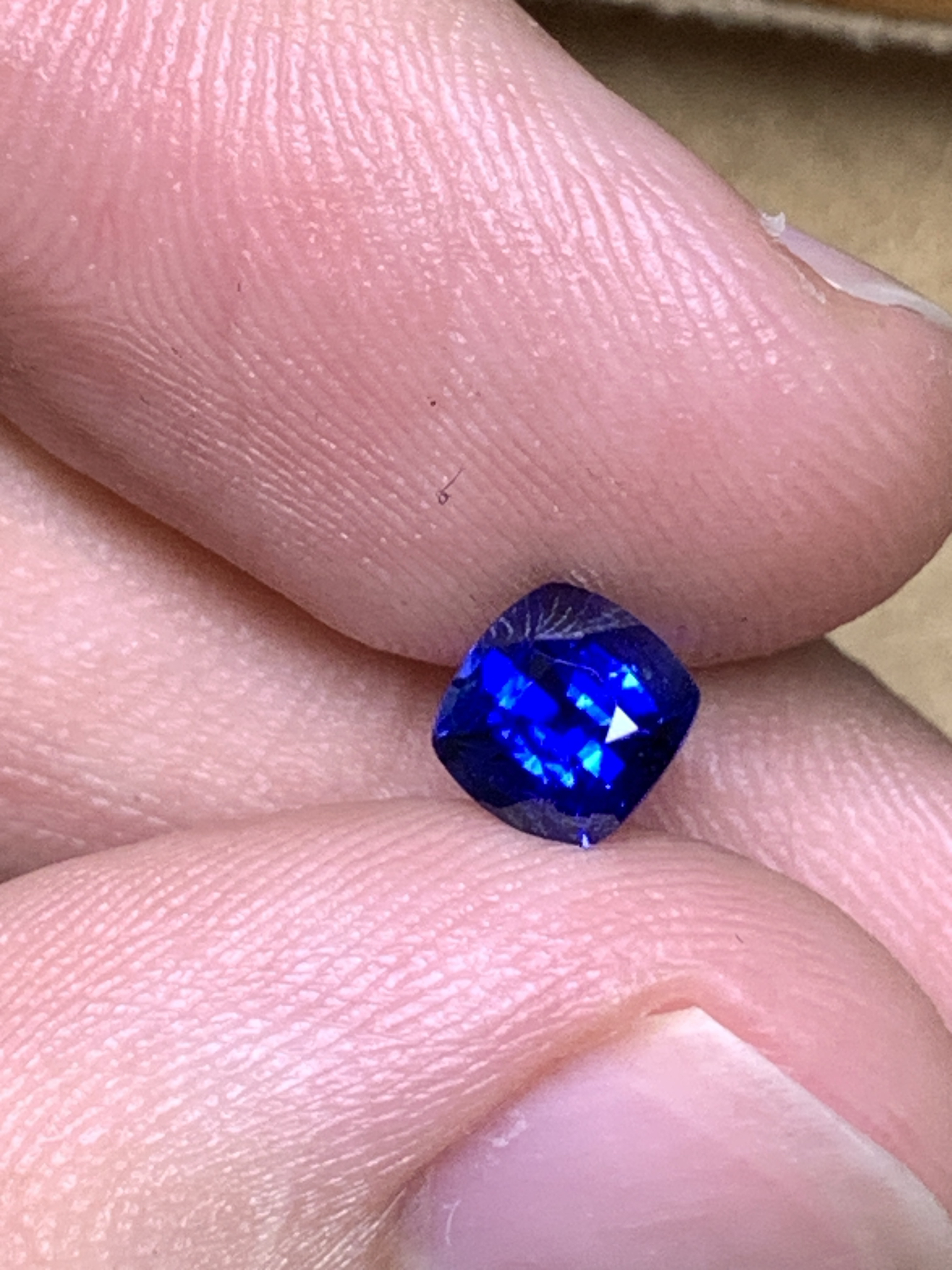 天然斯里兰卡皇家蓝蓝宝石1.01ct斯里兰卡宝石小色标