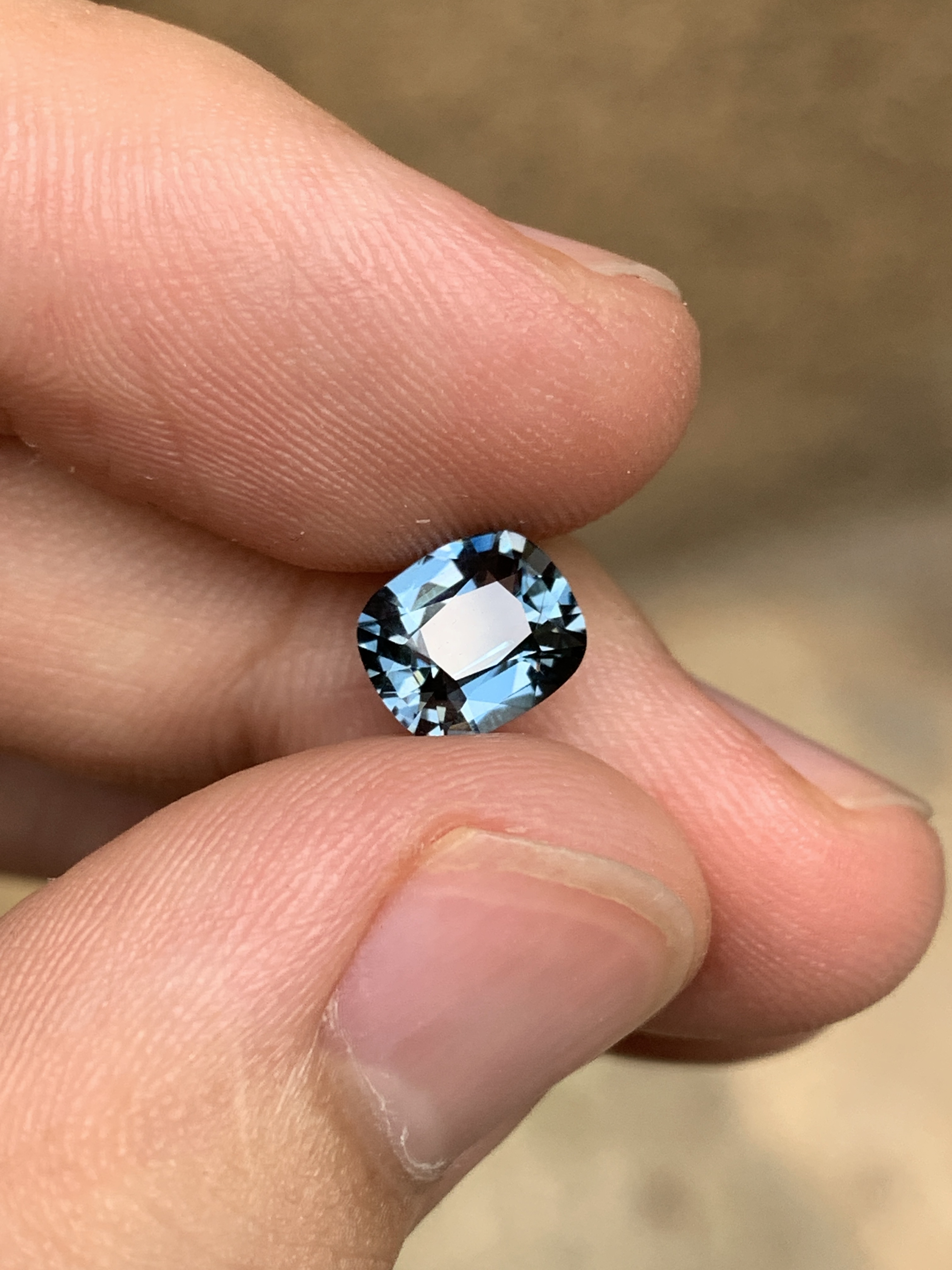 天然无烧缅甸金属灰蓝尖晶石1.66ct全净完美玻璃体