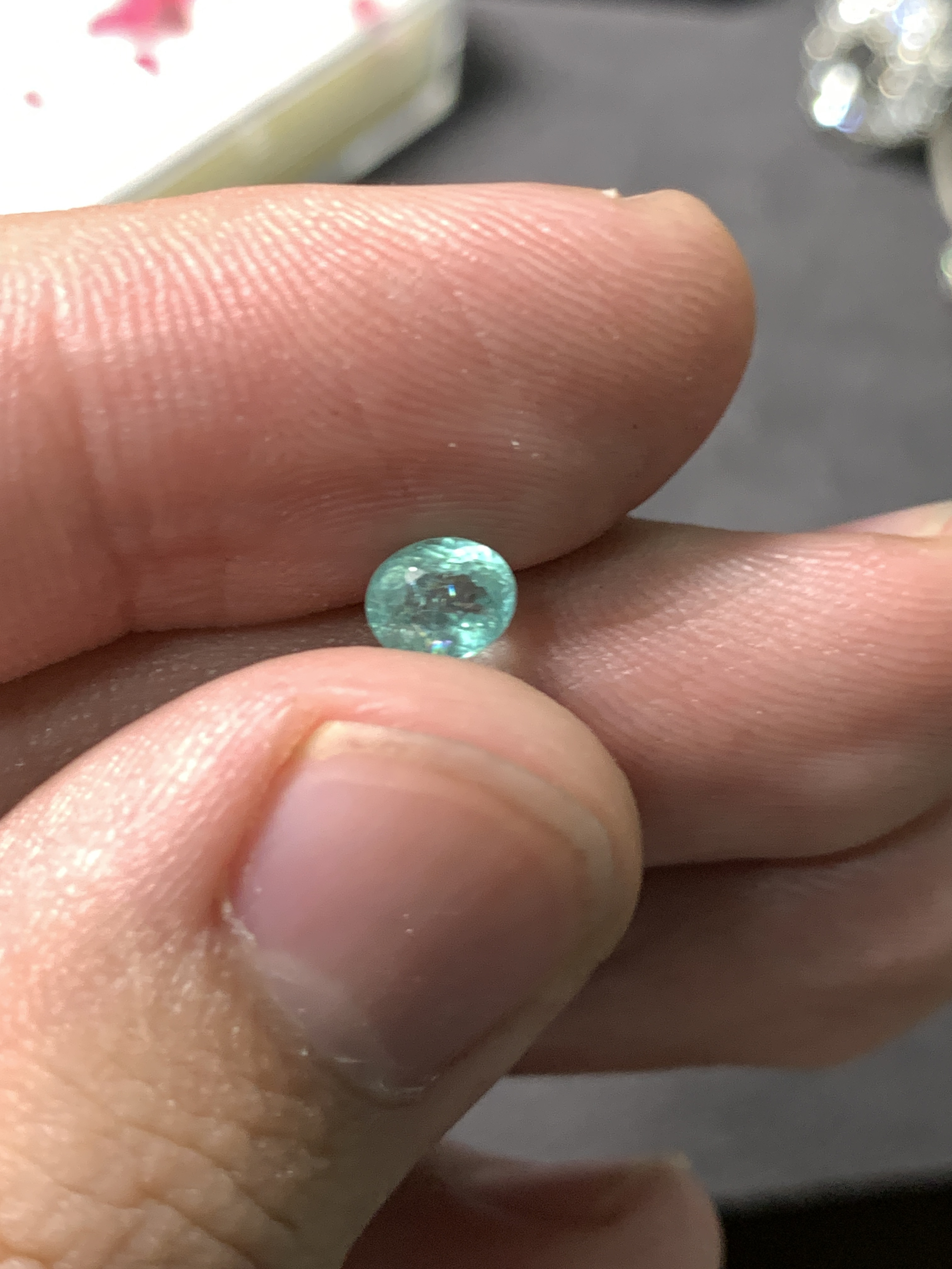 天然帕拉伊巴碧玺0.69ct