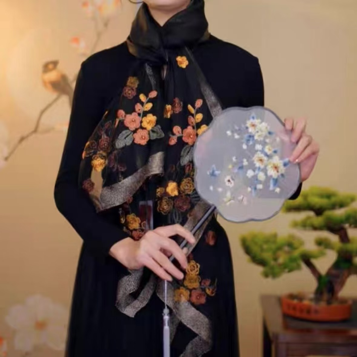 【黑色海棠花】手工刺绣百搭保暖御寒真丝羊毛围巾披肩