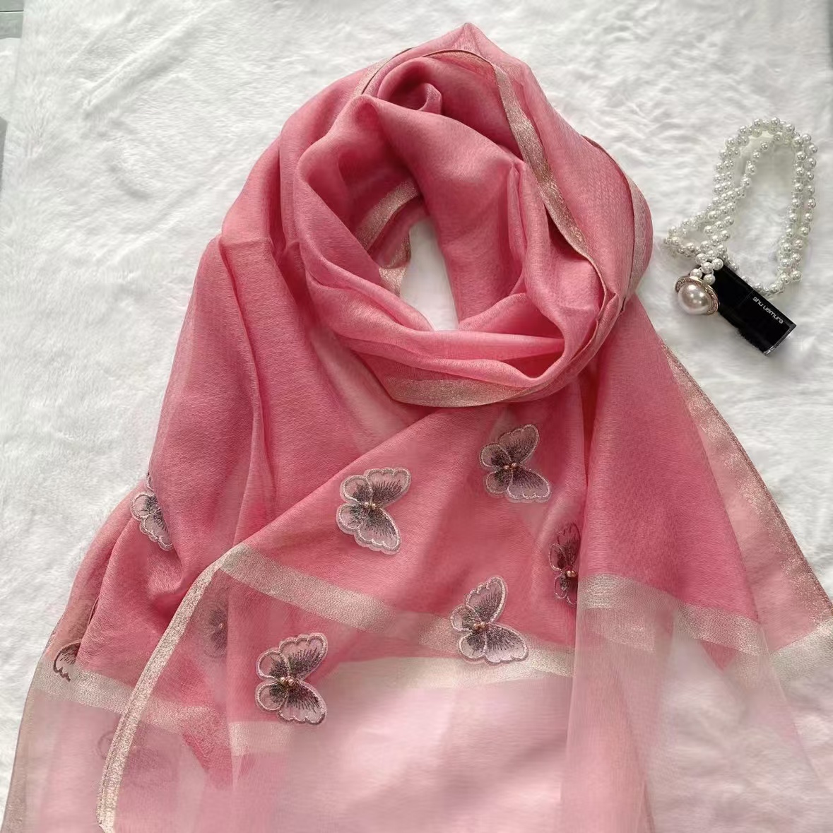 【皮粉色蝴蝶飞飞】手工钉珠百搭保暖御寒真丝羊毛围巾披肩