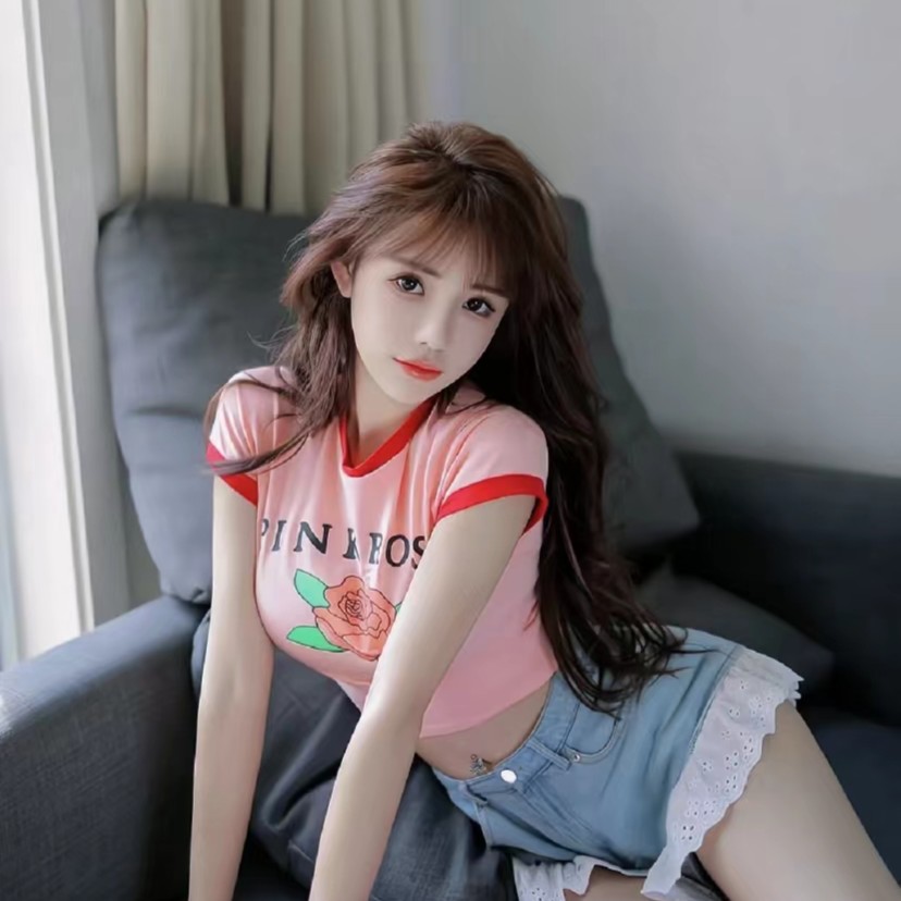 时尚女装尾货清仓毛衣裙