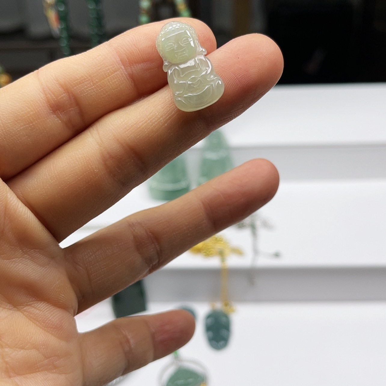 【闪购商品】翡翠颈饰未镶嵌小****i