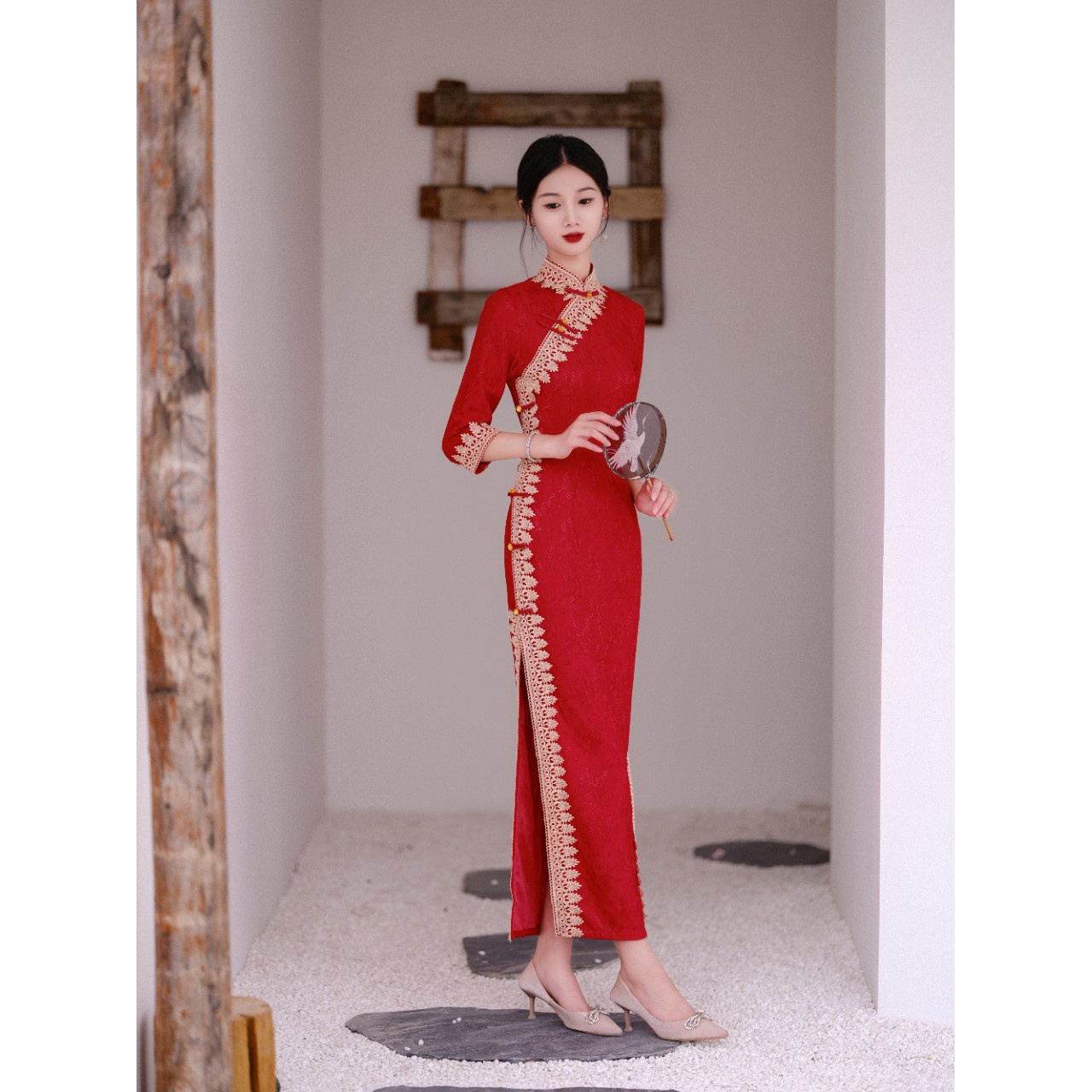 B066七分袖红色宽花边修身显瘦复古演出走秀新娘敬酒服旗袍