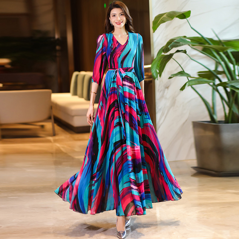 香衣丽华秋季新款V领花色条纹雪纺过膝连衣裙修身显瘦气质长裙