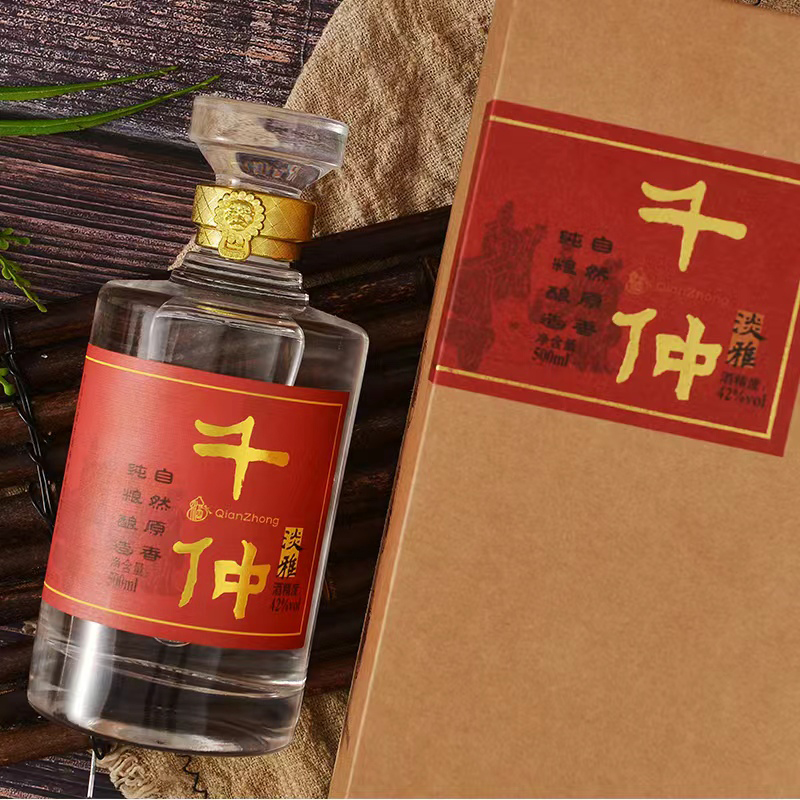 -/千仲千仲淡雅瓶装白酒纯粮食酒清香型礼盒装婚宴可定制42度500