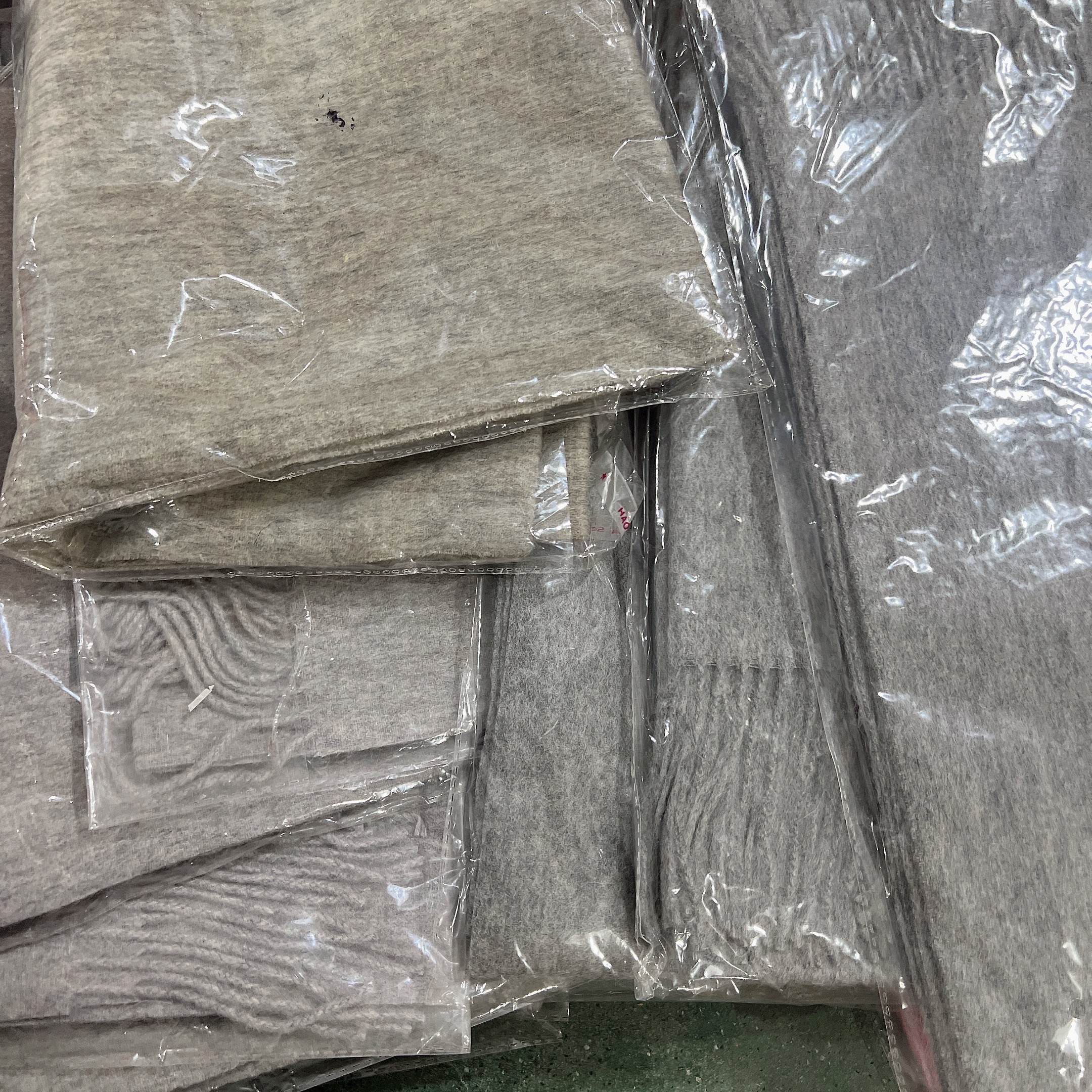 D4多款高级灰围巾 披肩 发1条 颜色深浅不分