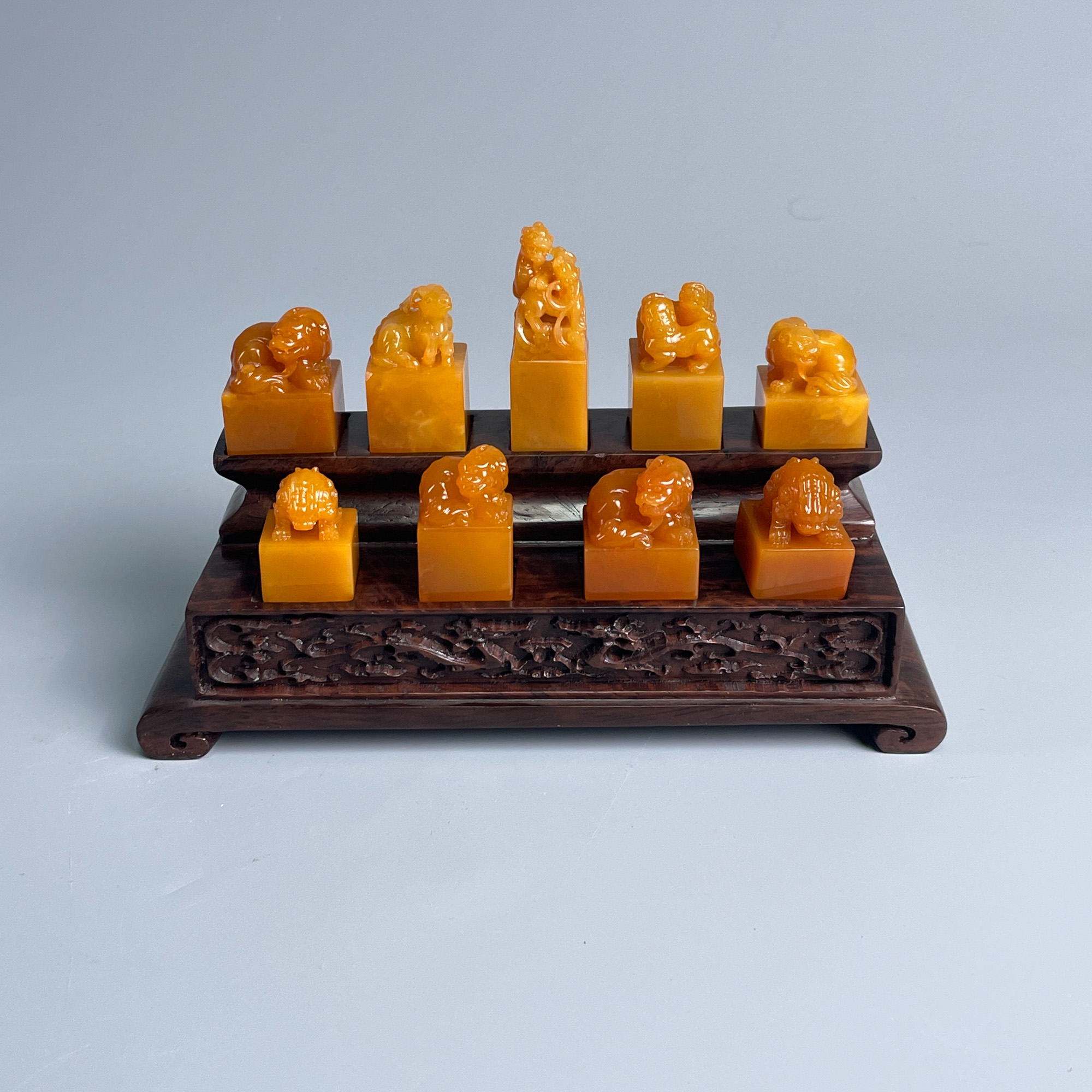 20世纪中期到后期寿山田黄石龙生九子套章M2XKR001826摆件/绣花张