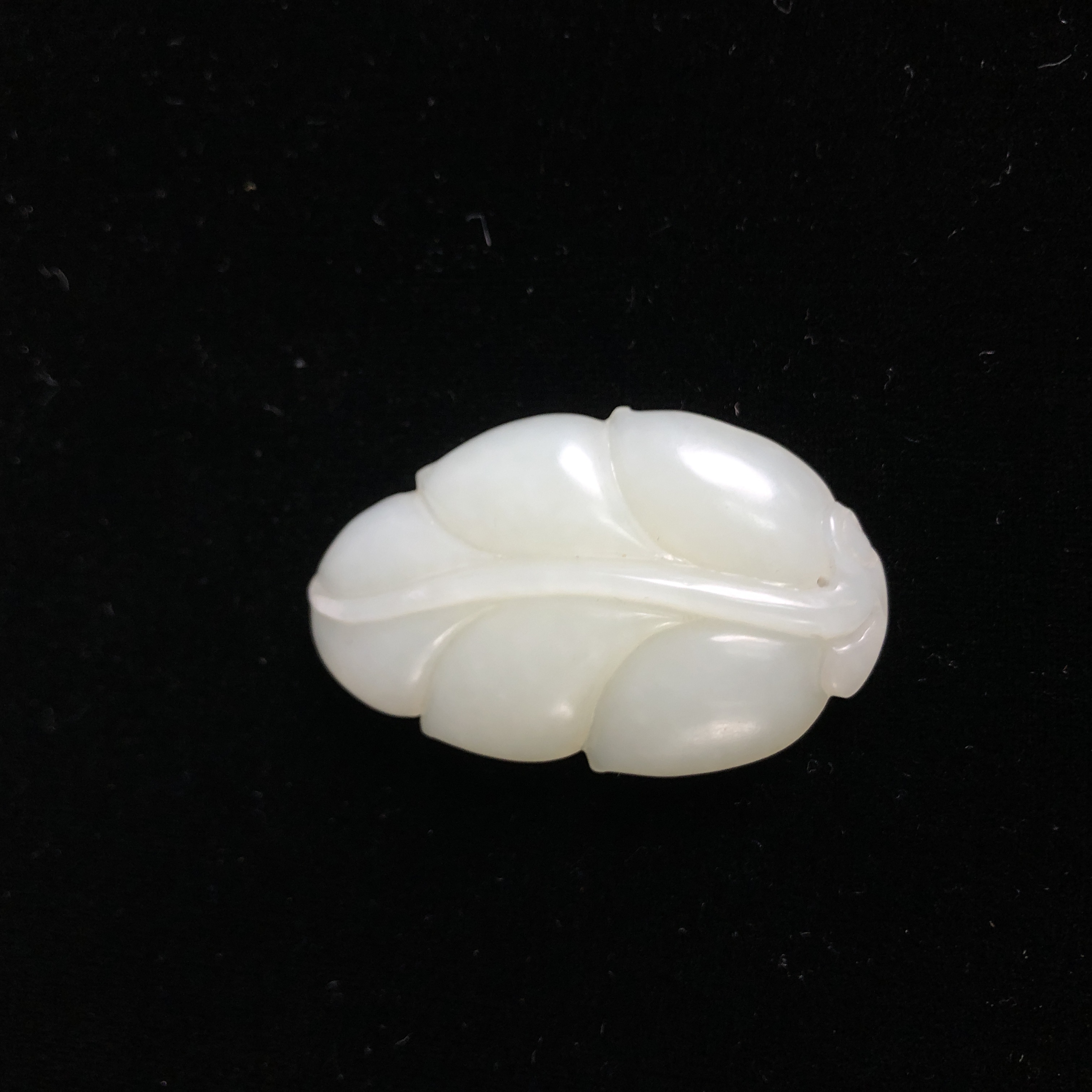 20世纪中期到后期和田玉叶片挂件M2XJ8000F58/挂坠/摆件/绣花张